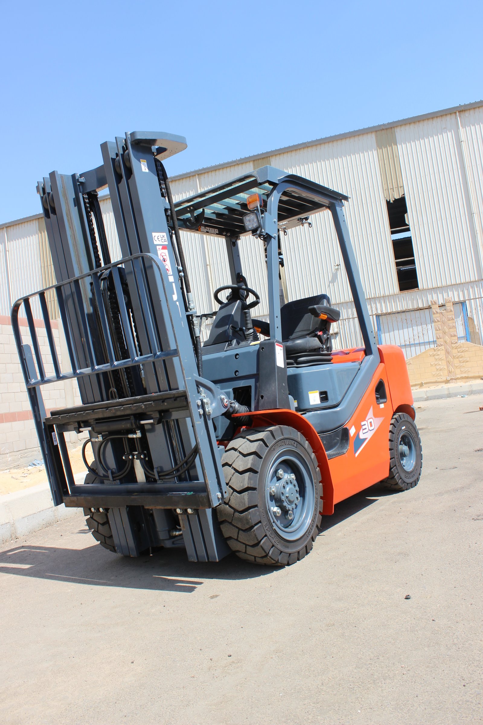 فوركليفت ديزل   HELI CPCD30 حمولة 3 طن