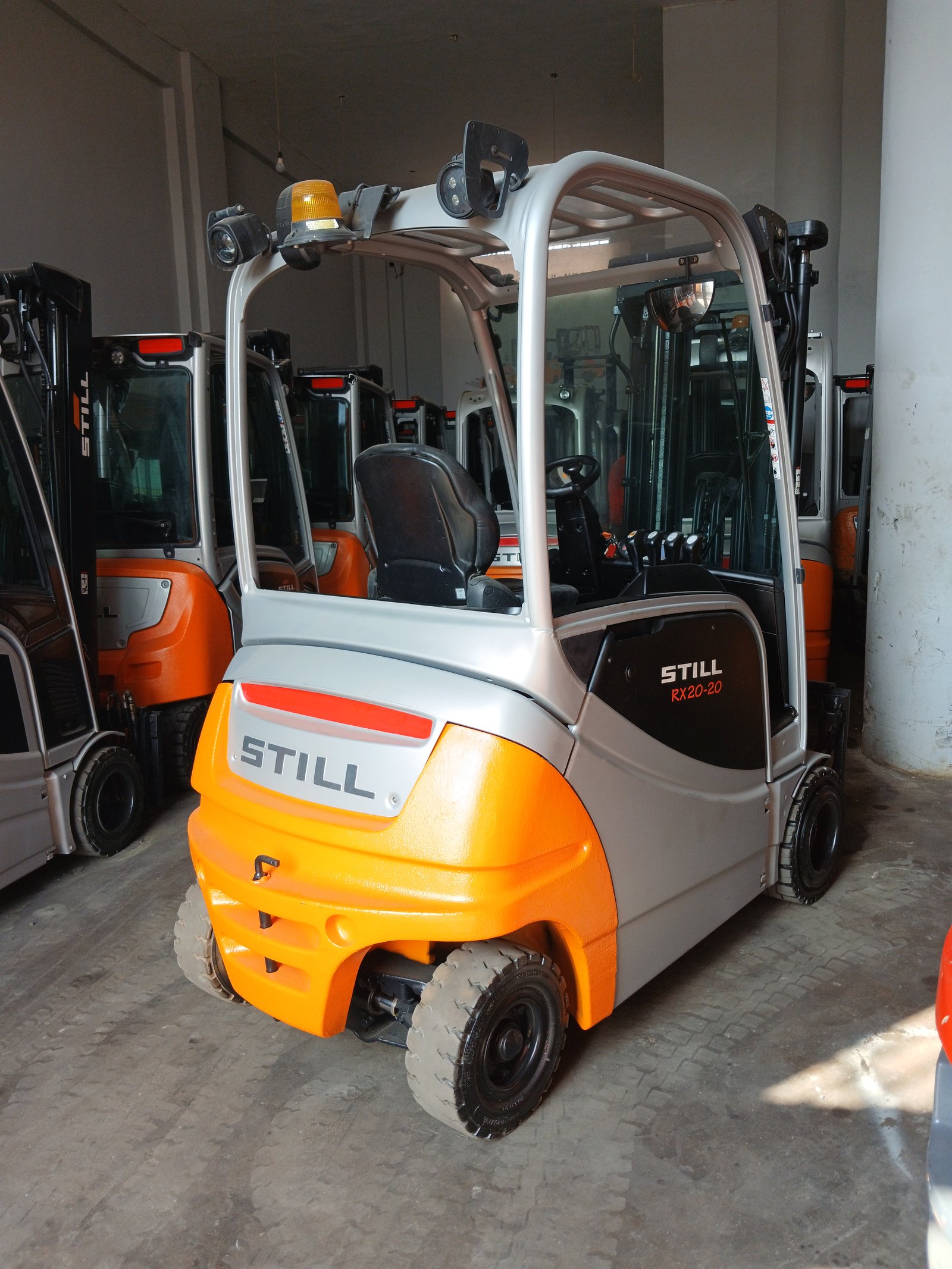 فوركليفت كهرباء الماني STILL RX20-20 حمولة 2 طن
