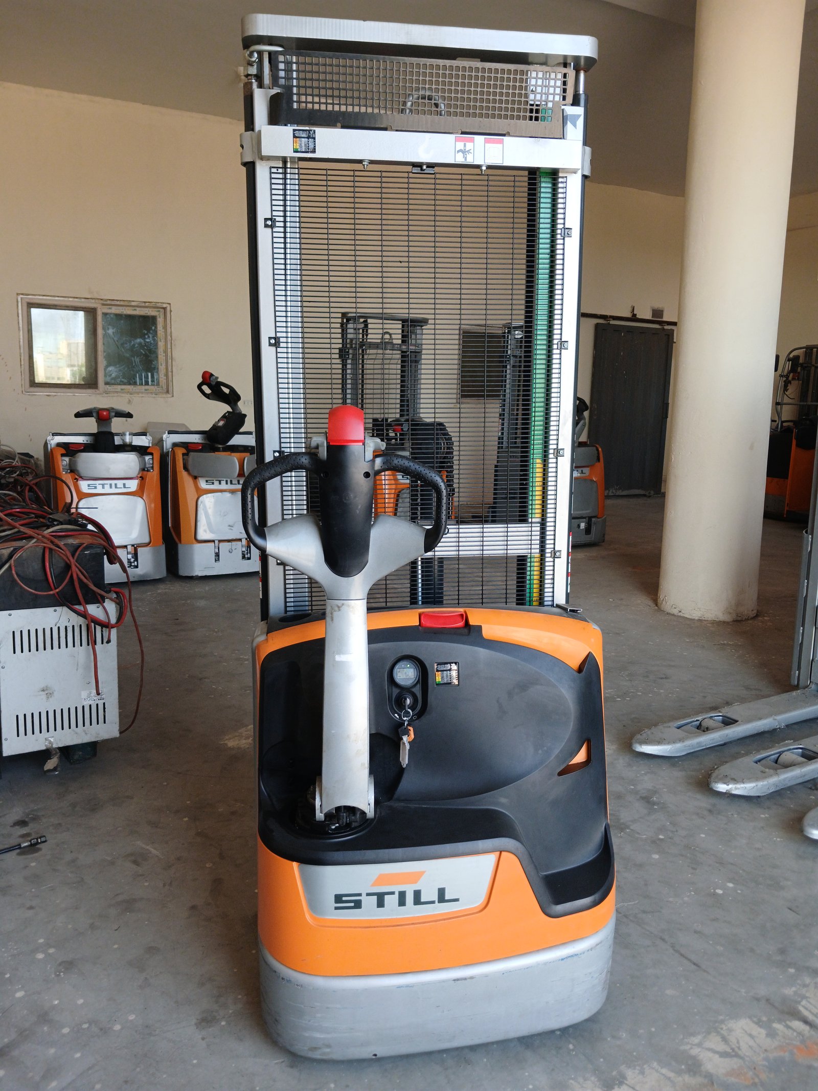 ستاكر كهرباء الماني STILL EXV12 حمولة 1,2 طن